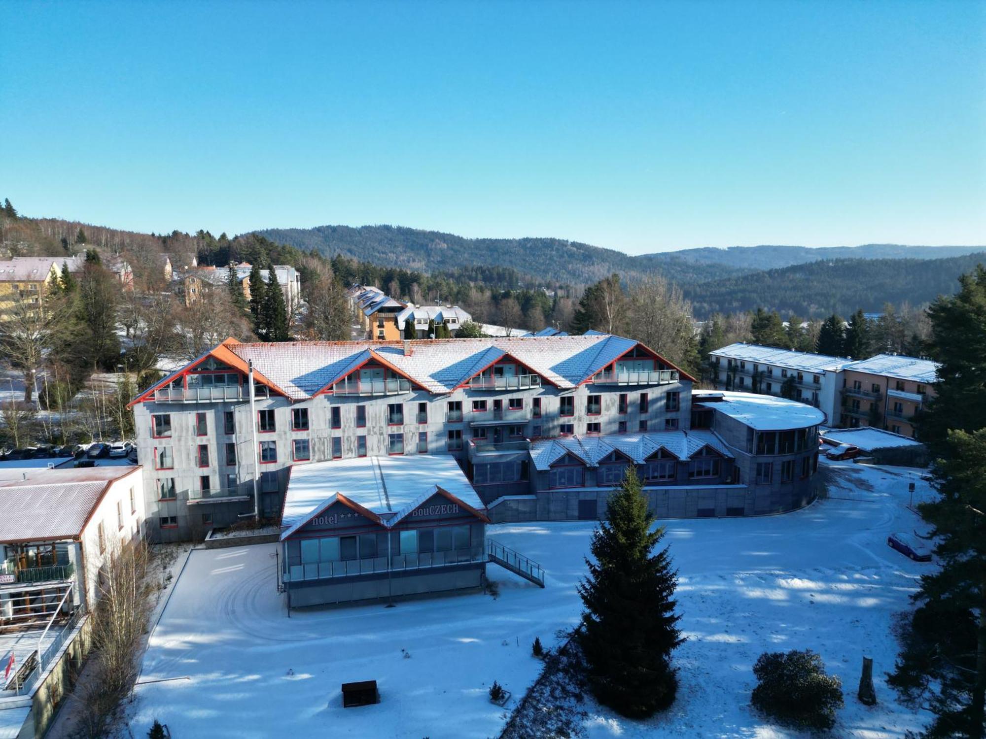 Hotel Bouczech Lipno nad Vltavou Eksteriør bilde