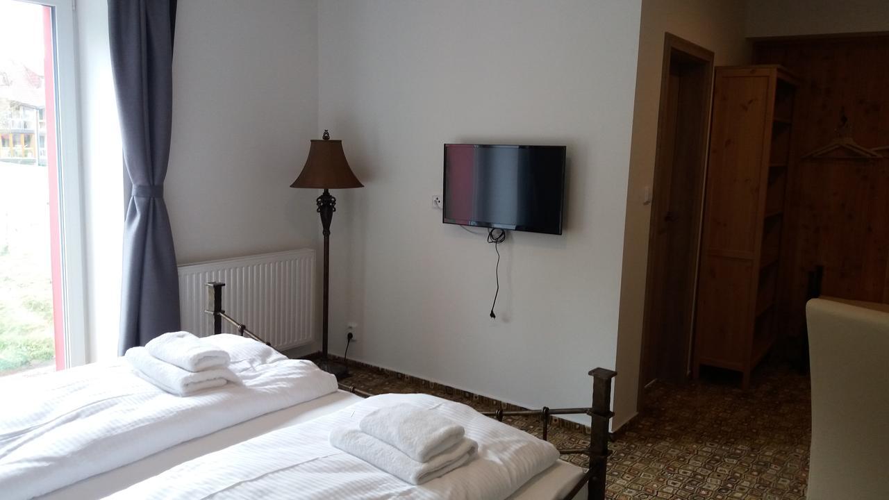 Hotel Bouczech Lipno nad Vltavou Eksteriør bilde