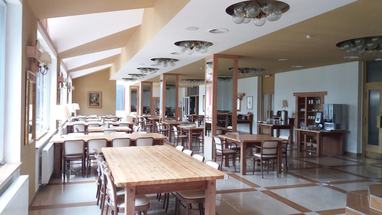 Hotel Bouczech Lipno nad Vltavou Eksteriør bilde
